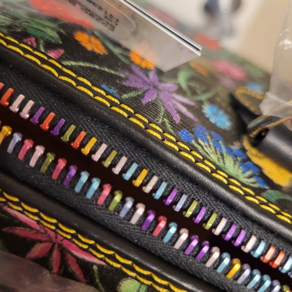 Dooney & Bourke Classic Satchel Black Floral Coated Fabric ~ NWT ~ Stunning! - Picture 14 of 16